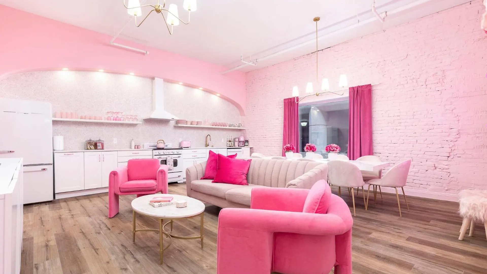 The Kentucky Rose By Hollyhock Suites Louisville