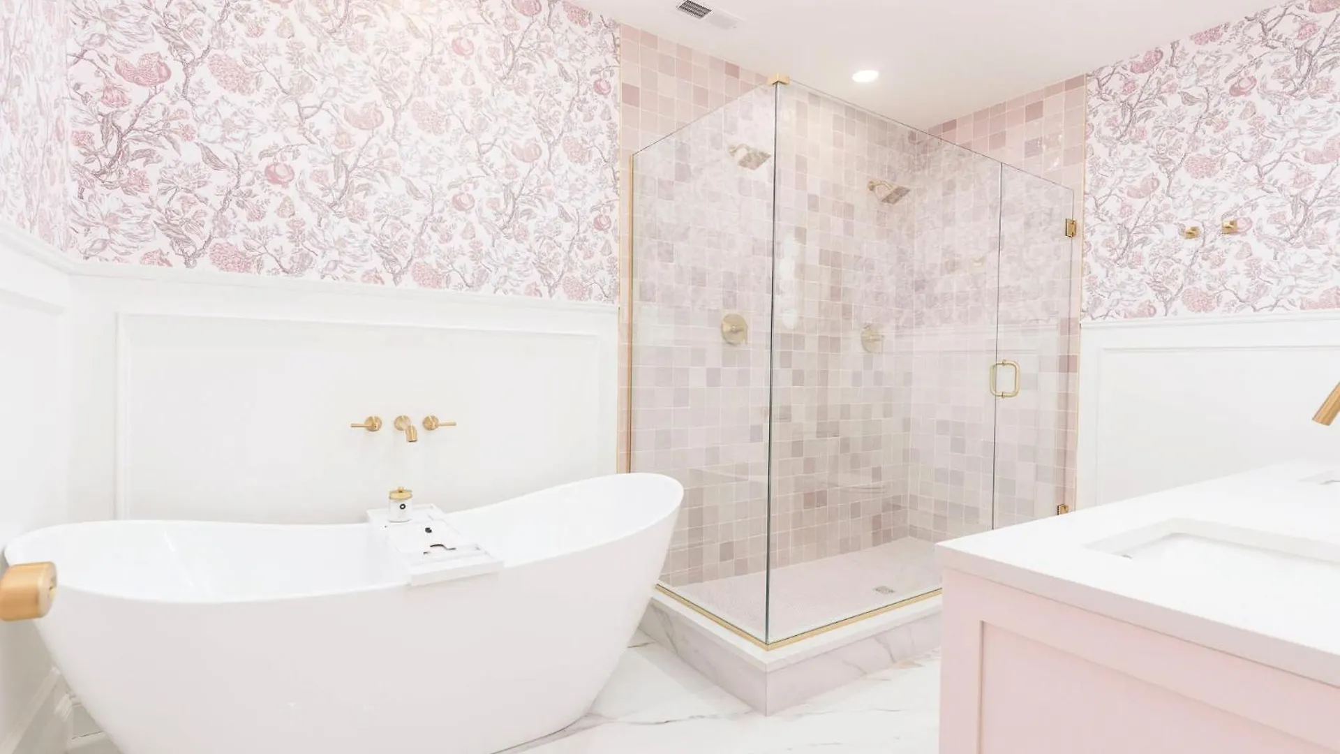 Lejlighed The Kentucky Rose By Hollyhock Suites Louisville USA