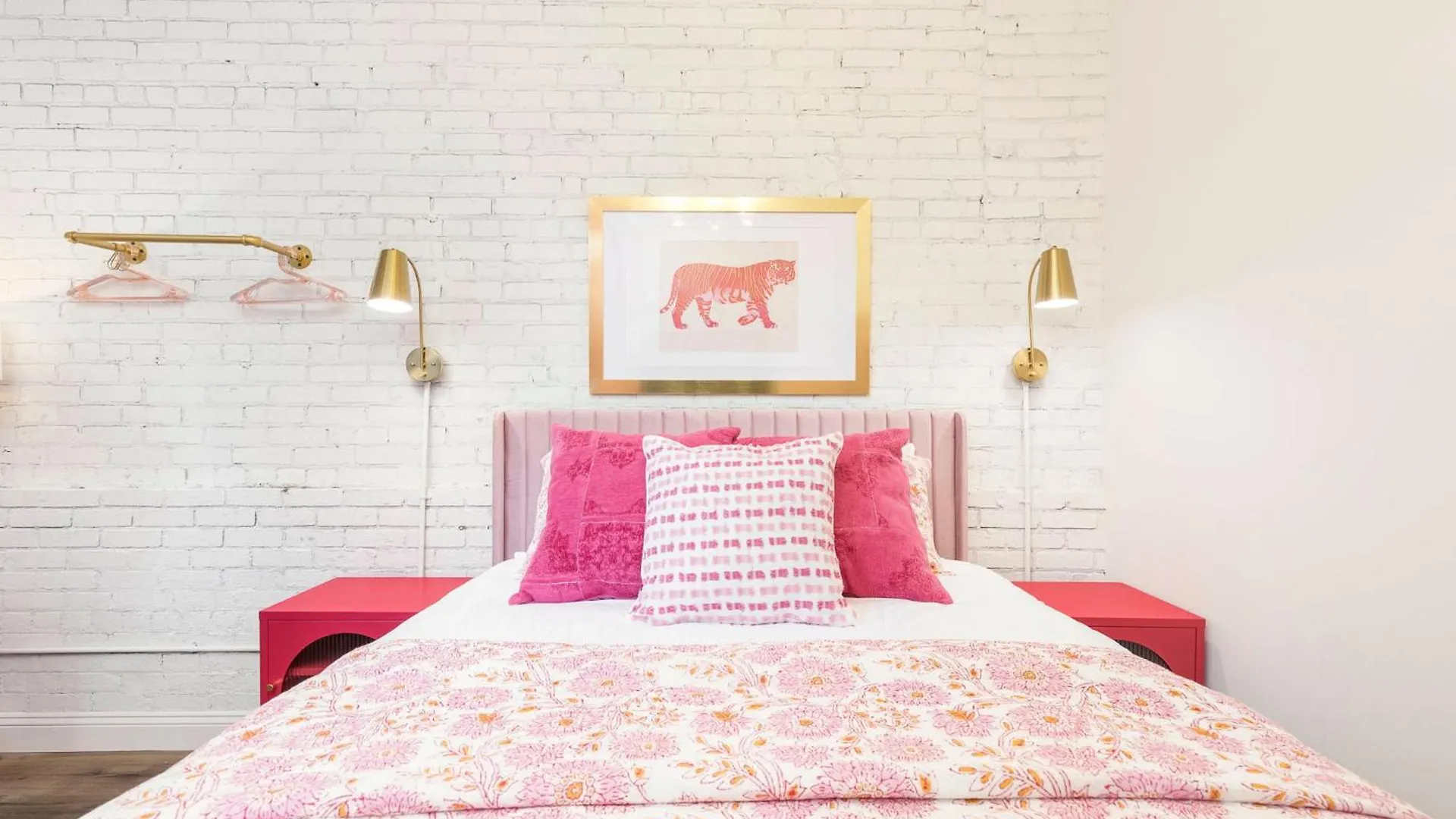 The Kentucky Rose By Hollyhock Suites Louisville